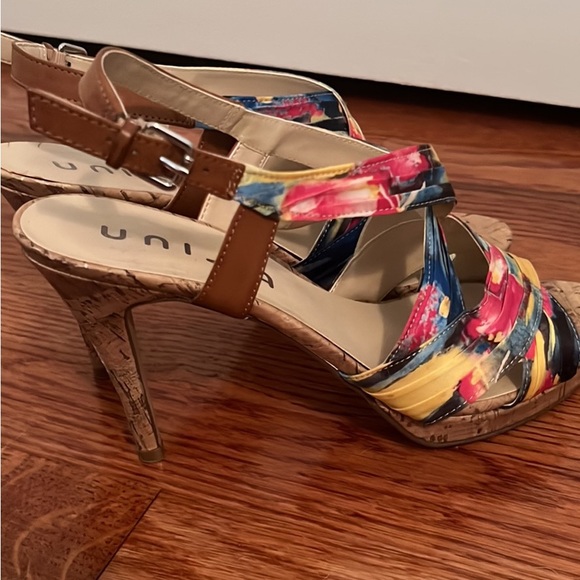 Unisa Size 9 Multicolored Heels - Picture 2 of 4